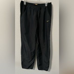 Nike women’s sphere dry pants Large